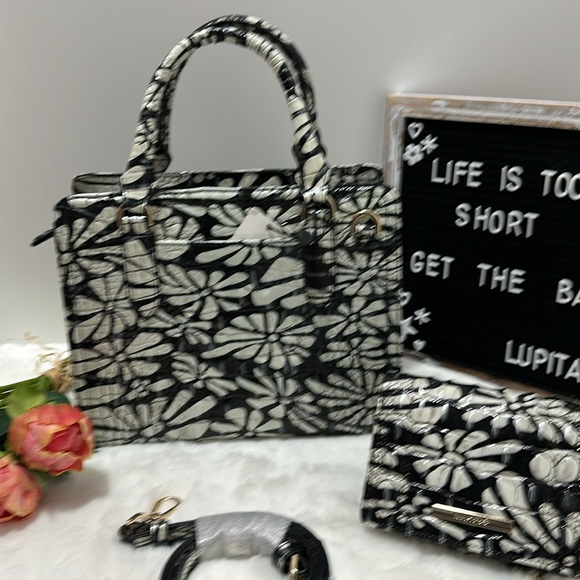 Brahmin Cami/Hanna wallet in Daisy Batik - Picture 6 of 17